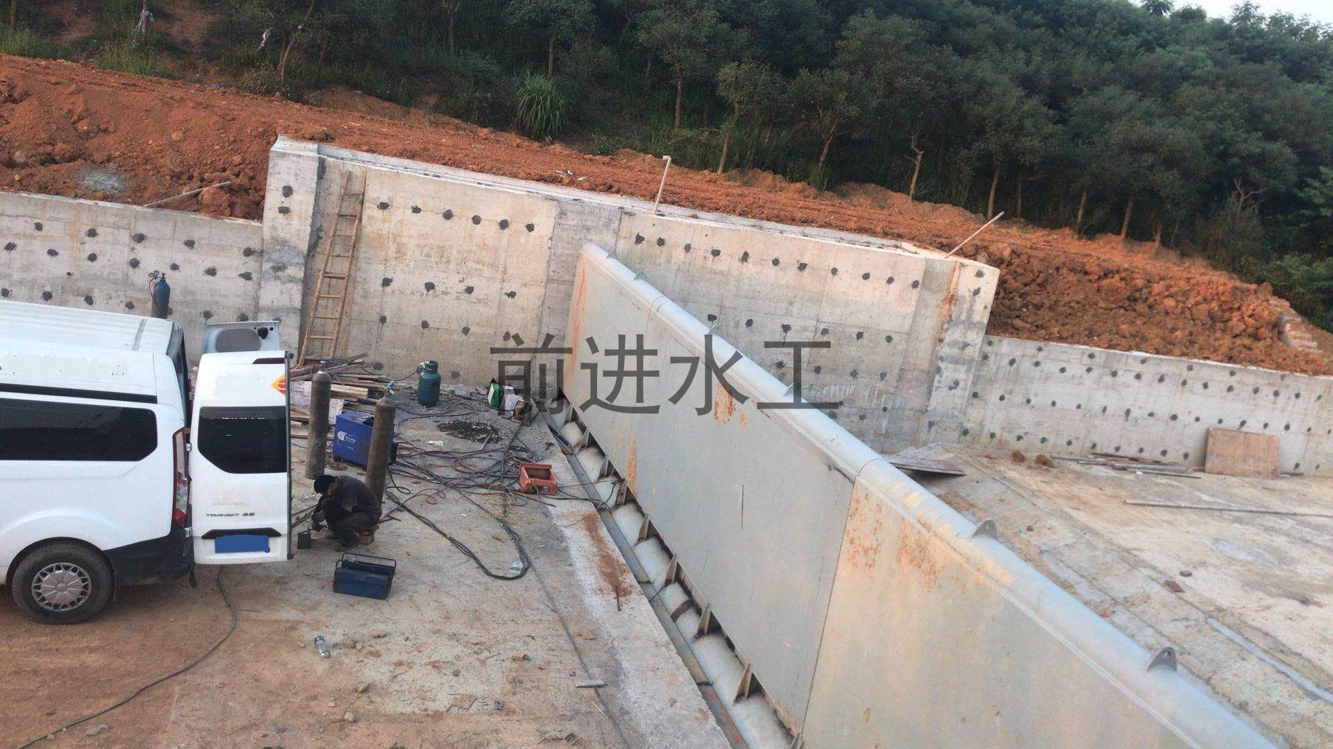 河北液壓鋼壩生產